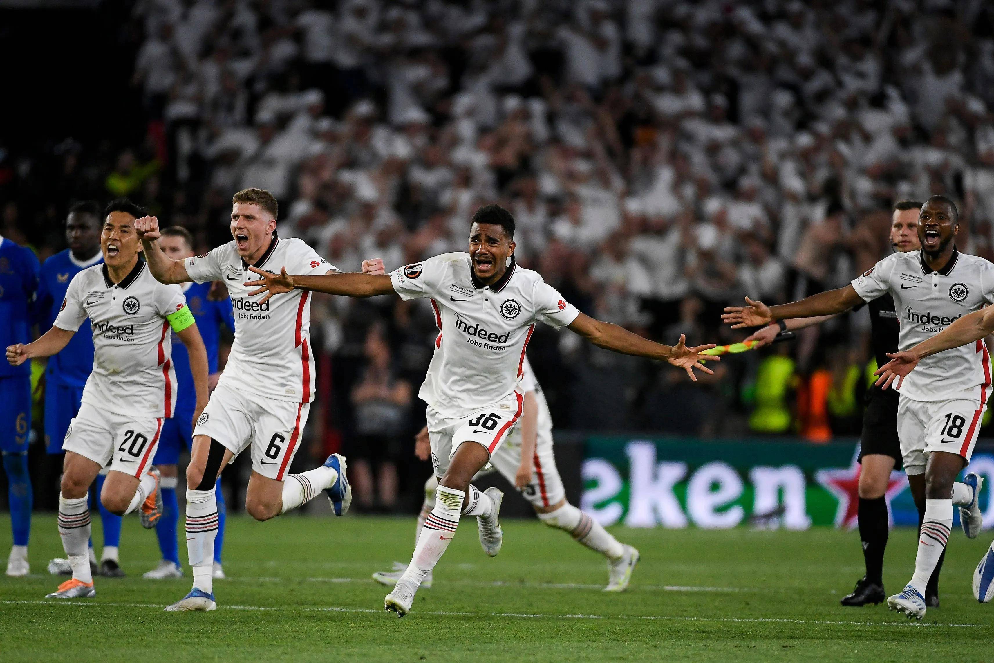 好博app下载-包含荷甲赛程吃紧，法兰克福今夜内部沟通，引发热议，训练强度明显提升的词条